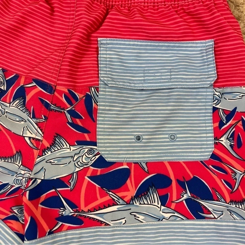 Vineyard Vines Boys Large Paneled Chappy Swim Trunks Panel Americana Fish Stripe